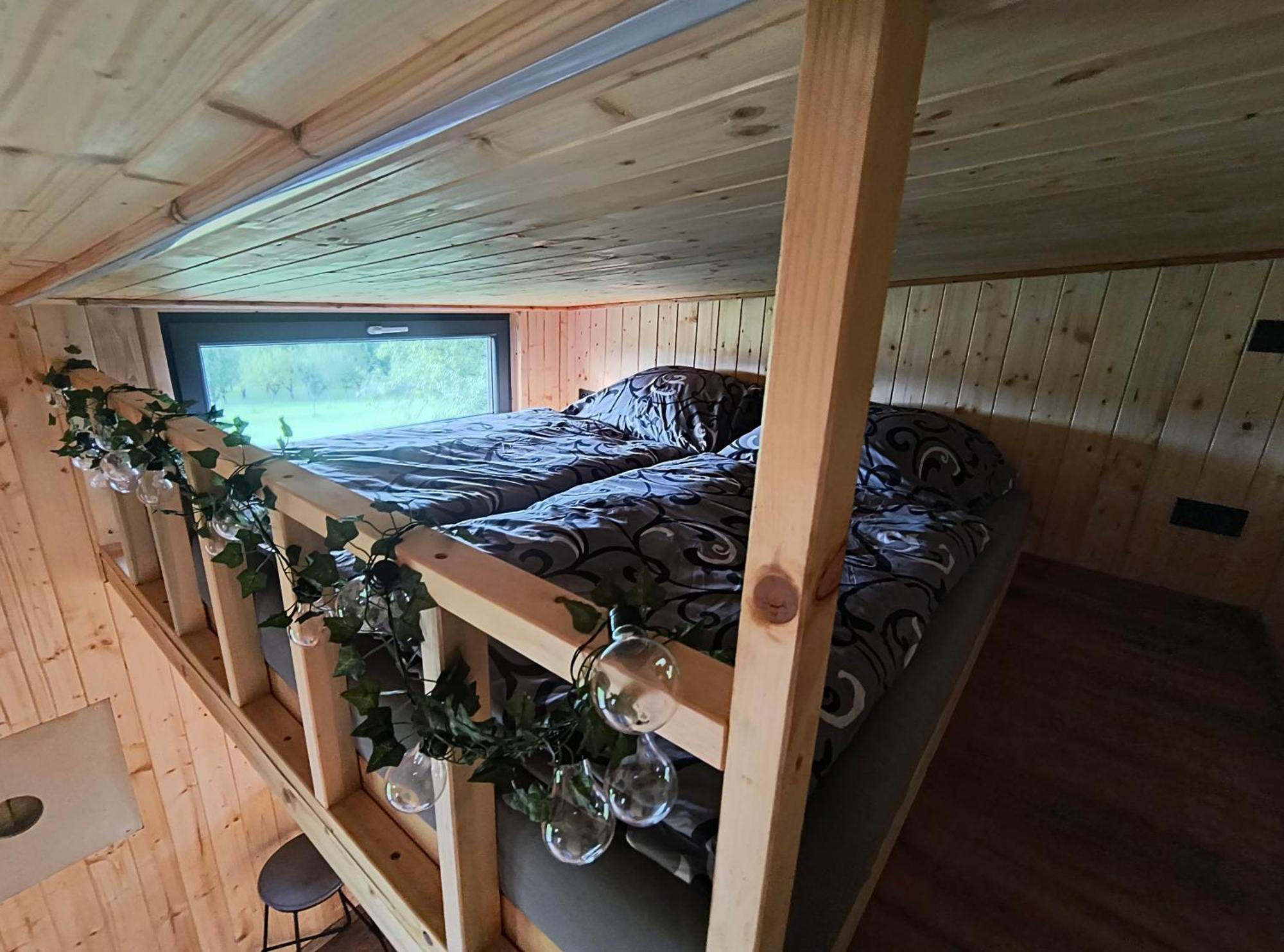 הוילה Tiny House Chvalčov מראה חיצוני תמונה