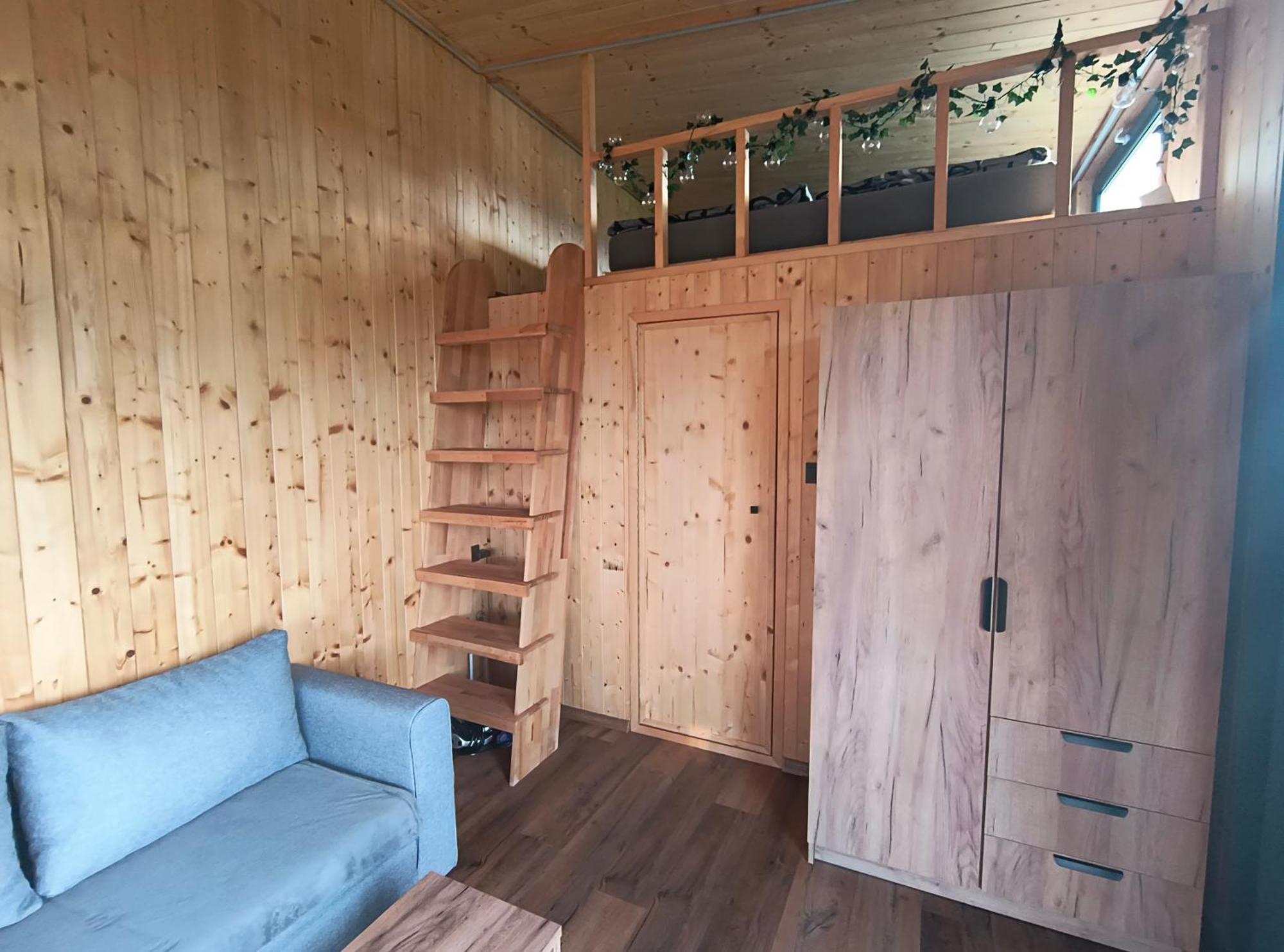 הוילה Tiny House Chvalčov מראה חיצוני תמונה